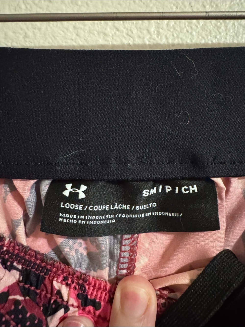 Under Armour Pink & Black shorts - Picture 2 of 3
